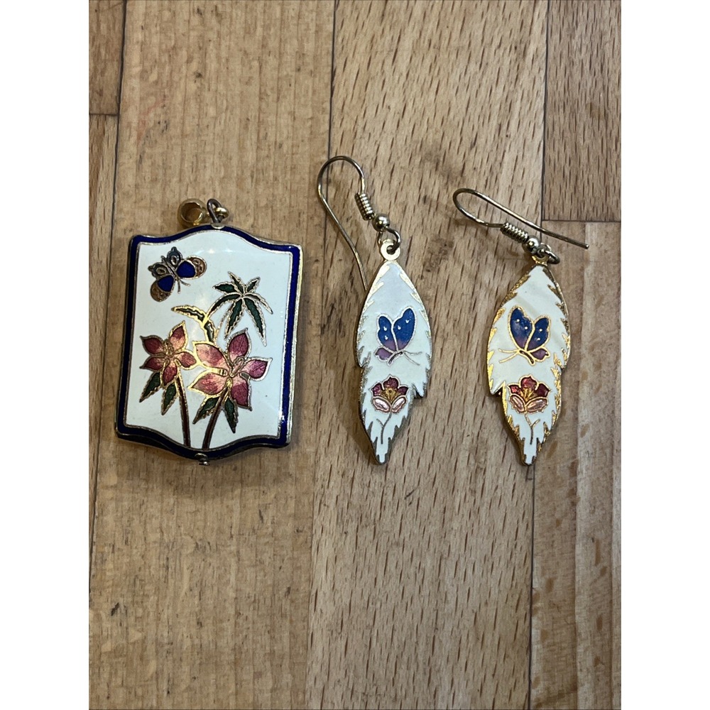 A Pair Of Vintage Cloisonne' Enamel Dangle Earrings & Pendant Butterfly/Floral
